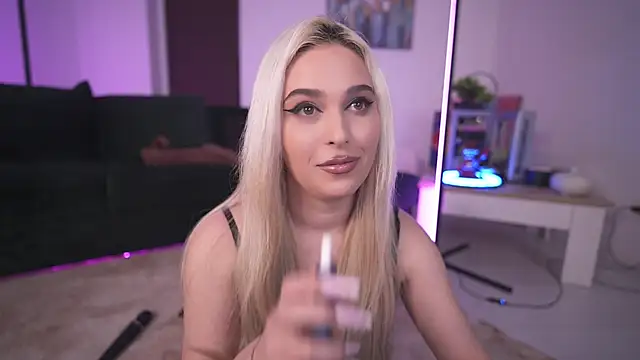 bia_kristal's cam snapshot