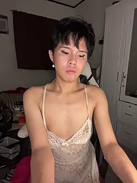 Plaxtique live sex cam