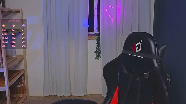 too_sexxxy live sex cam