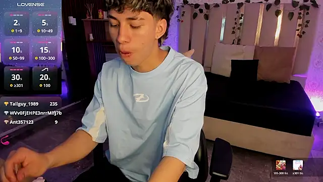 kaelwolf_tay live sex cam