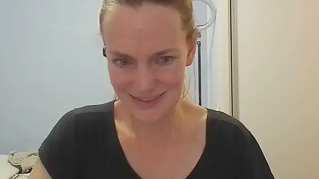 Annylove1's cam snapshot