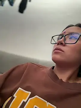 Mila_Morgan live sex cam