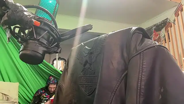 MasterDaddyCool's cam snapshot