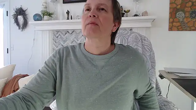 AuroraWillows's cam snapshot