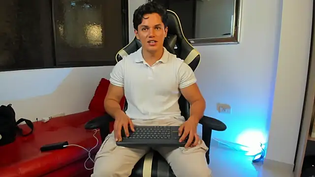 julian_wallace live sex cam