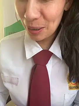 Alysson-- live sex cam