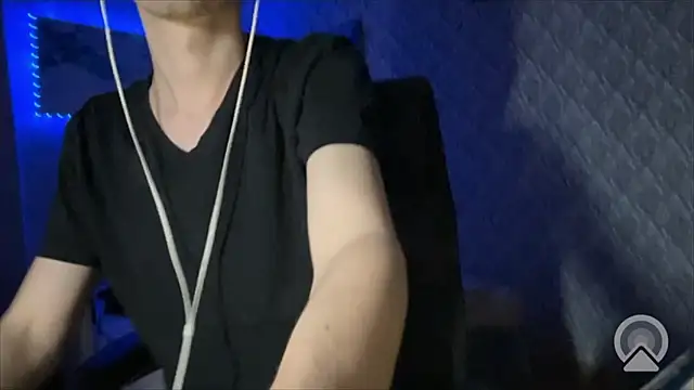 Aki-Laky live sex cam