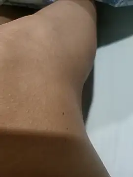 Romola_Inside's cam snapshot