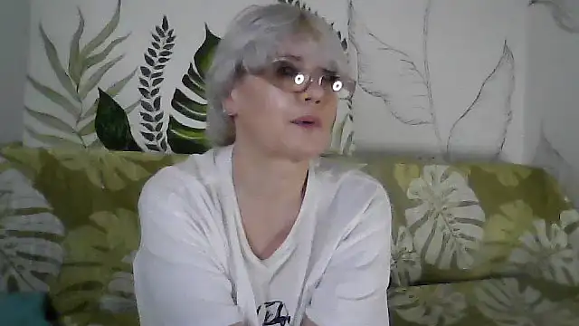 Catty_Lady's cam snapshot