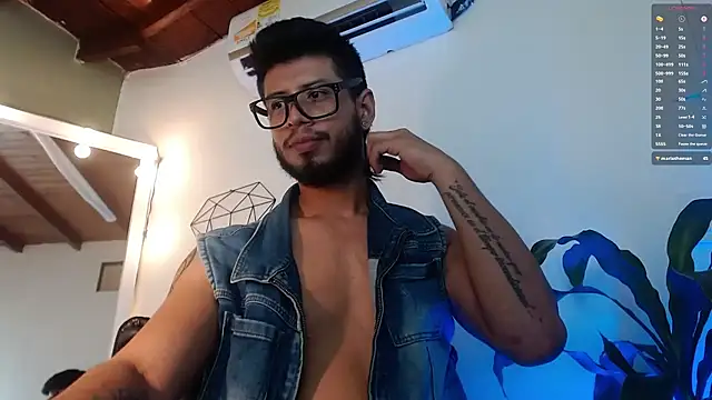 Colby_brown03's cam snapshot