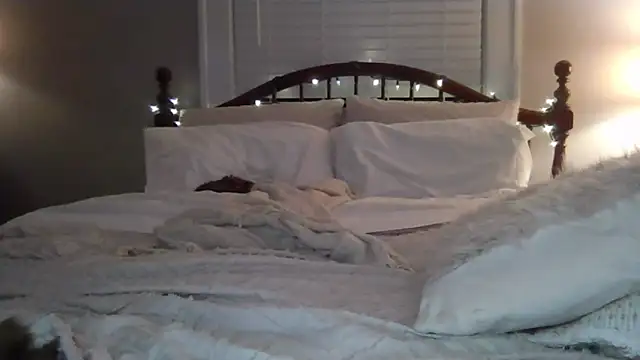 tattedsweets01's cam snapshot