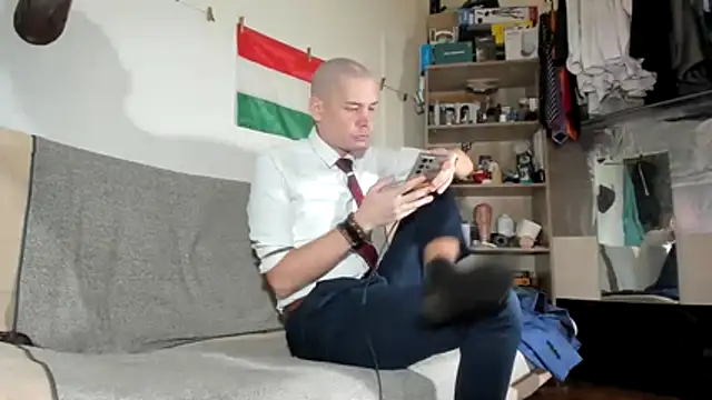 viraglaci18@xh's cam snapshot