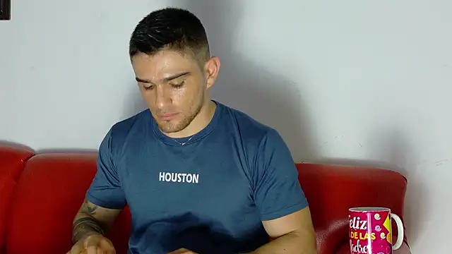 Sexy_Alejandro_'s cam snapshot