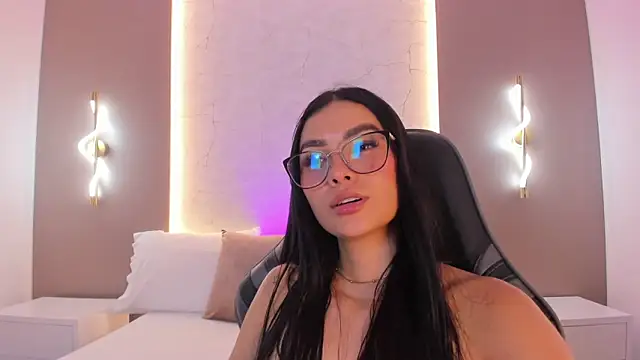 emily_tolson's cam snapshot