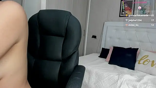 karol__miller's cam snapshot