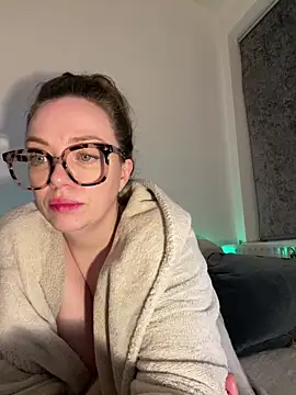 FemDom_RubyKnightXXO's cam snapshot