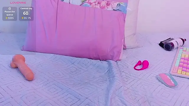 littleaprill's cam snapshot