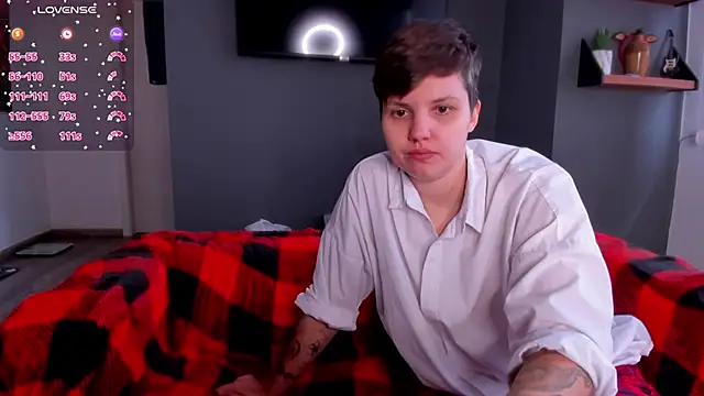 Tenderly_Couple's cam snapshot