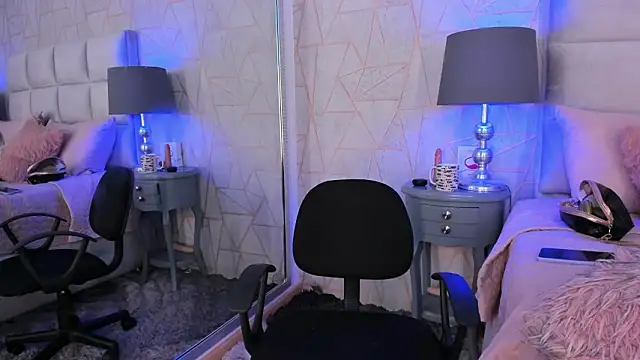 Yara_Bliss_'s cam snapshot