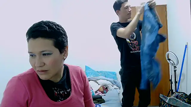 luxandracon23's cam snapshot