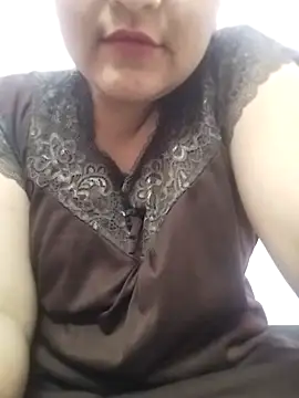 nikkyguddi live sex cam