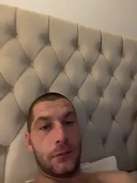 Kinkycouple142 live sex cam