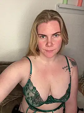 SexyBlondJoanna's cam snapshot