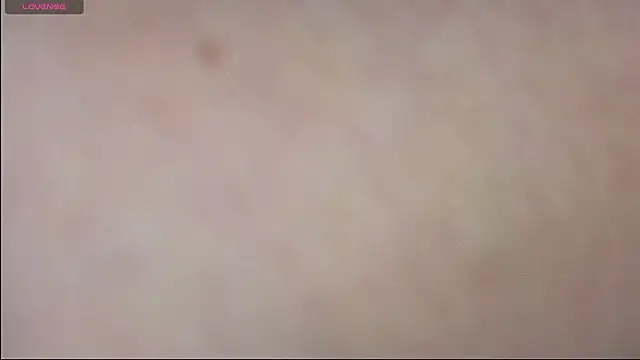 Rosaline_lov's cam snapshot