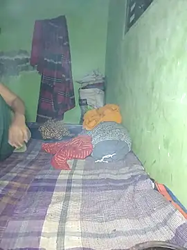 Romantic-Couple999's cam snapshot