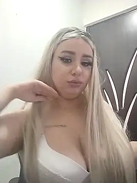 AdelinaJude live sex cam