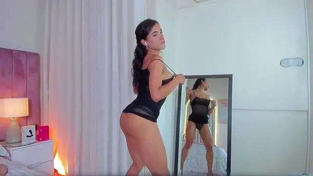 Aleja_arango1 live sex cam