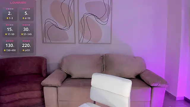 NiaHolland's cam snapshot