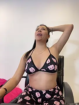 Alanna_atm_'s cam snapshot