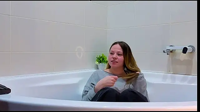 aloreana's cam snapshot