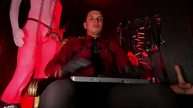 Master_Connor_BDSM live sex cam