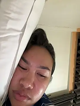 Ponthip's cam snapshot