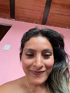 Cami_Leon2's cam snapshot