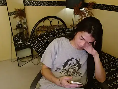 EnviousMaddie live sex cam