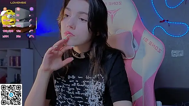 Sophie_SkyAngel's cam snapshot