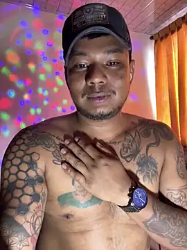 Saipuer31 live sex cam