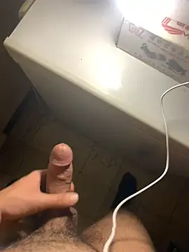 Unique-Man live sex cam