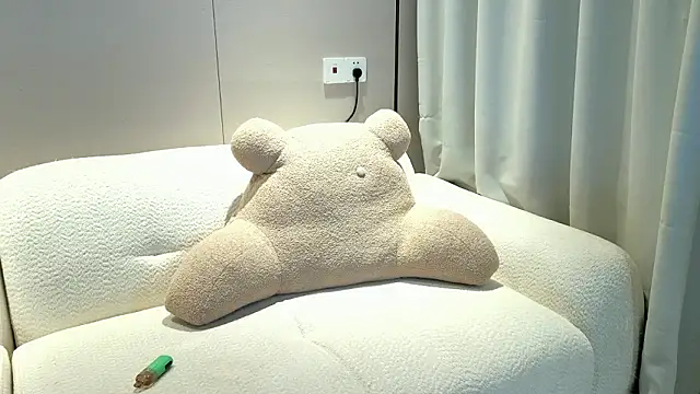 Uizzzqvq3's cam snapshot