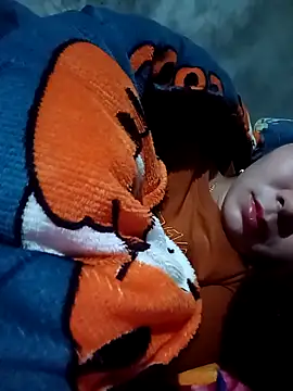 vangkt-cute's cam snapshot