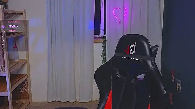 too_sexxxy's cam snapshot