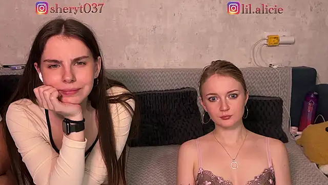 Sweety-Couple-'s cam snapshot