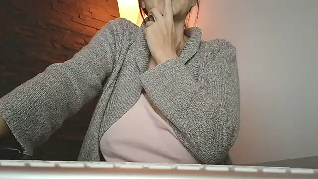 Ms_Sultriness's cam snapshot