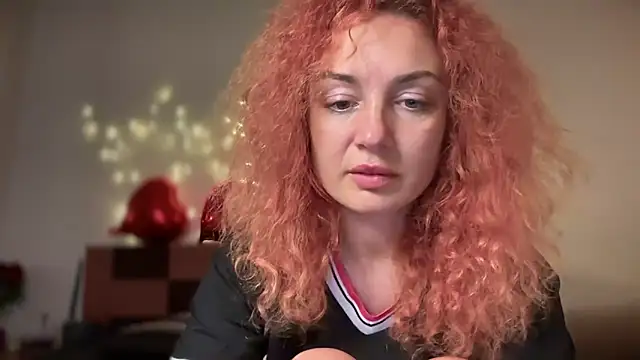 Reddgiirl's cam snapshot