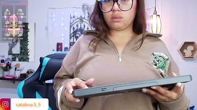 Kata_Bigboobs's cam snapshot