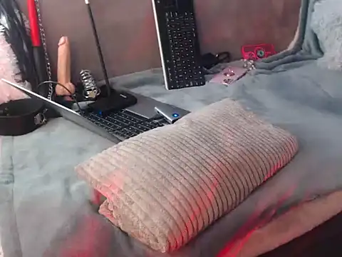 GoddessMonicaAngels's cam snapshot