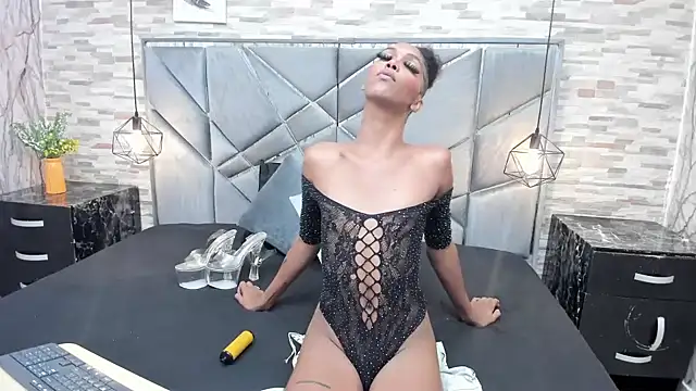 Fantasy_Trans_ live sex cam